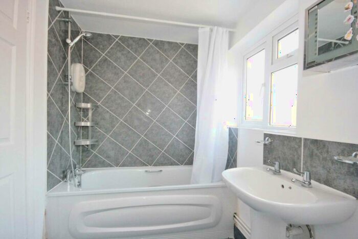 4 Bedroom Terraced House To Rent In Bedroom House- Oxford Road, Reading, RG30
