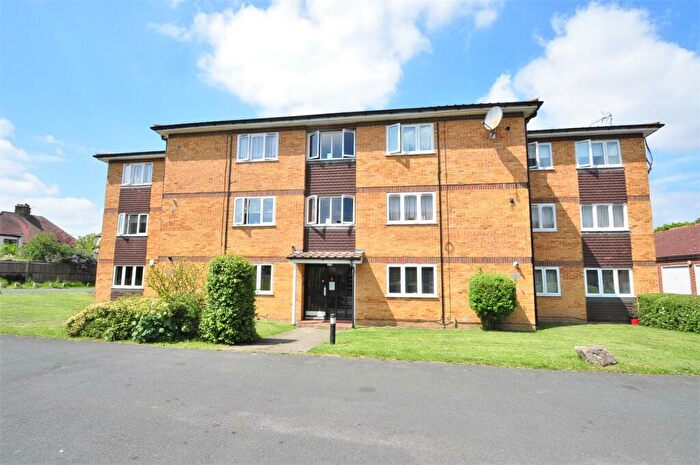 2 Bedroom Flat To Rent In Fox Hollow Drive, Bexleyheath, DA7