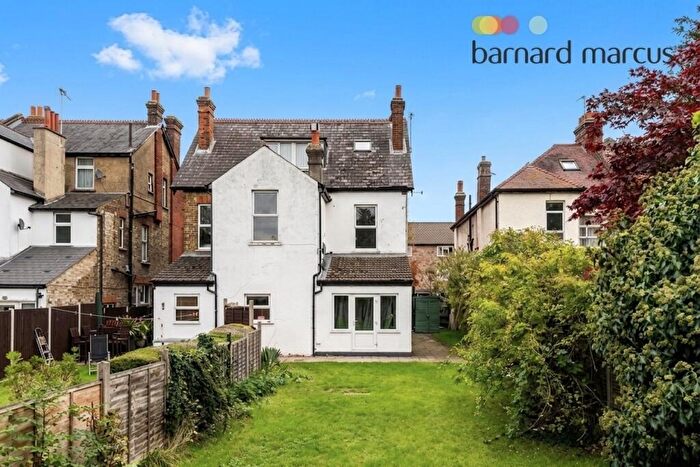 2 Bedroom Apartment To Rent In St. James Road, Sutton, SM1