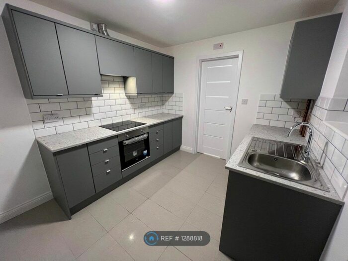 1 Bedroom Flat To Rent In Warwick Street, Leicester LE3