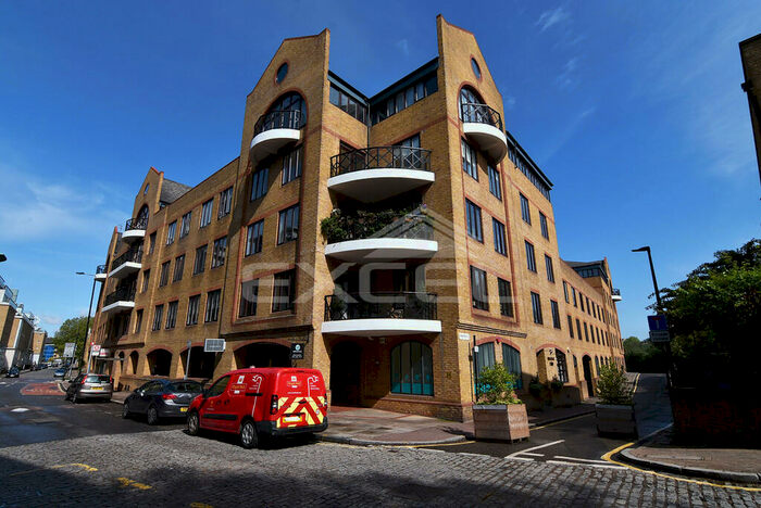 1 Bedroom Apartment To Rent In Hermitage Court, Knighten Street, Wapping, E1W