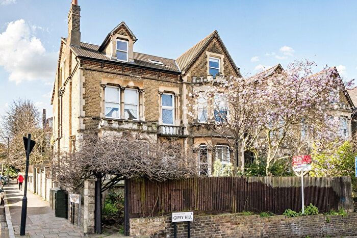 2 Bedroom Flat For Sale In Gipsy Hill, Crystal Palace, London, SE19