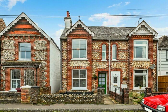 3 Bedroom Semi-Detached House To Rent In Church Road, Chichester, PO19