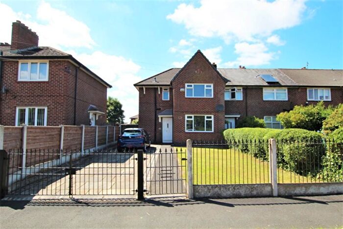 3 Bedroom Semi-Detached House To Rent In Wayland Road, Gorton, Manchester, M18