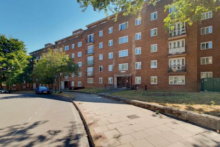 2 Bedroom Flat To Rent In Basingdon Way, Denmark Hill, London, SE5