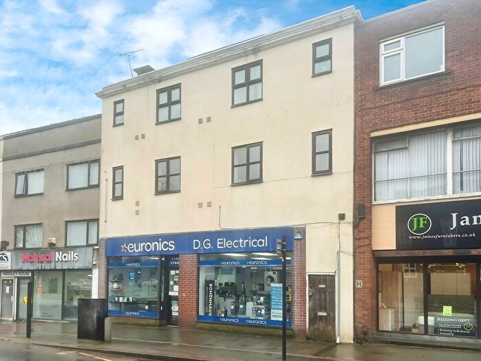 2 Bedroom Flat To Rent In - Horsefair, Rugeley, WS15