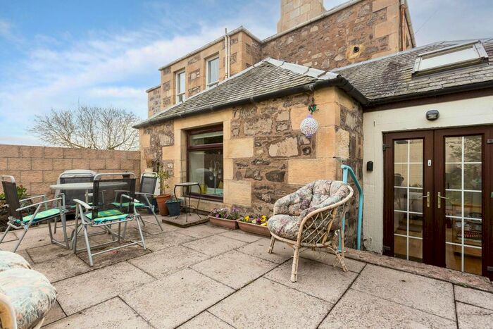 2 Bedroom Maisonette For Sale In Grey Street, Tayport, DD6