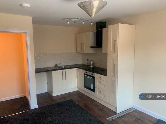 1 Bedroom Flat To Rent In Accrington Road, Blackburn, BB1