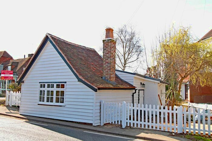 Cottage To Rent In The Heath, Horsmonden, Tonbridge, TN12