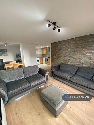 2 Bedroom Flat To Rent In Madison Square, Liverpool, L1