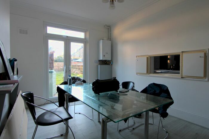 3 Bedroom Terraced House To Rent In Malvern Rd, Croydon CR7