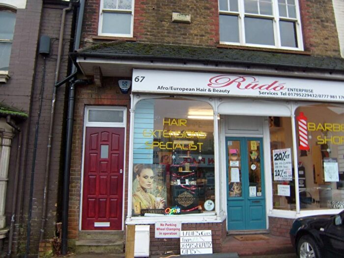 2 Bedroom Flat To Rent In West Street, Sittingbourne, ME10