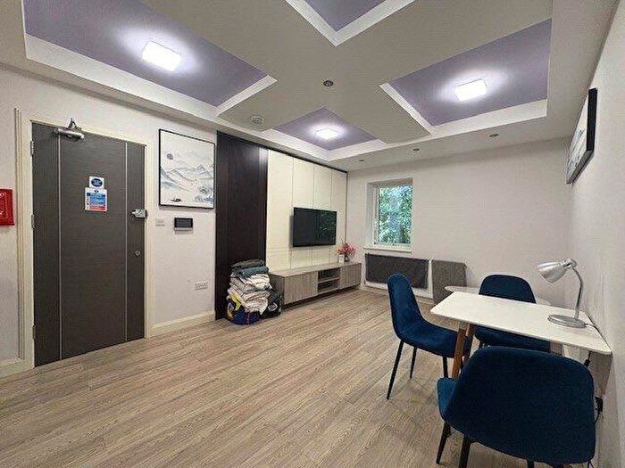 1 Bedroom Flat To Rent In Wellington Business Park, Dukes Ride, Crowthorne, RG45