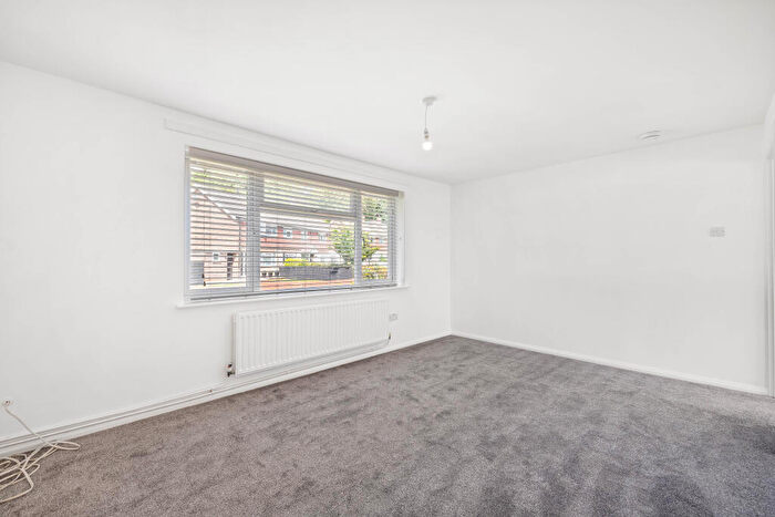 1 Bedroom Apartment For Sale In Ref: Gk - The Range, Bramley, GU5