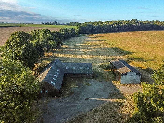 2 Bedroom Equestrian Facility For Sale In Cams Hill Lane, Hambledon, PO7