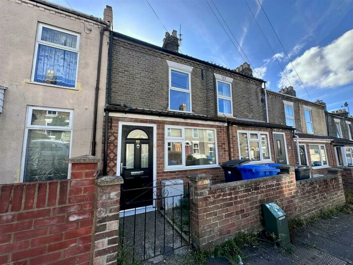 3 Bedroom Terraced House To Rent In Churchill Road, Norwich, NR3