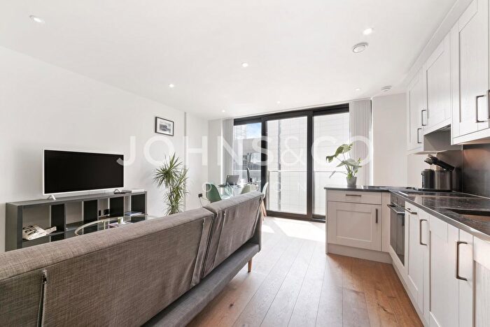 Studio To Rent In Gauging Square, London Dock, E1W
