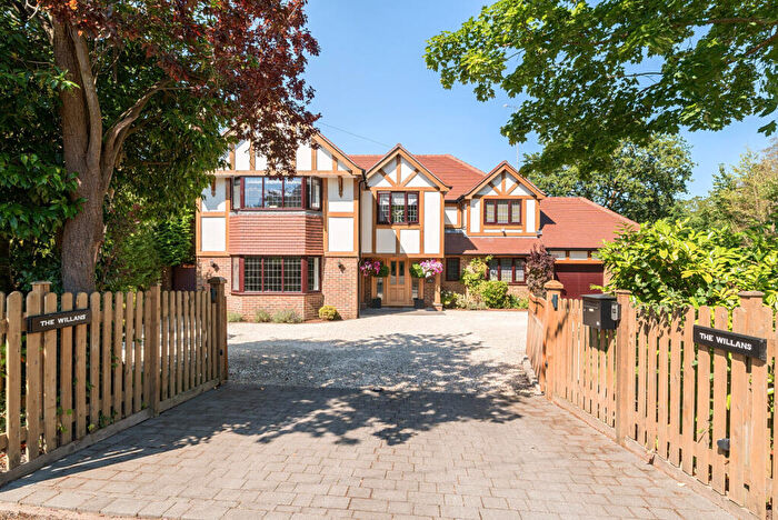 5 Bedroom Detached House For Sale In Ridgway, Pyrford, GU22