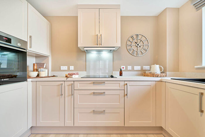 1 Bedroom Retirement Property To Rent In Barley Ridge Gardens, Priory Road, Stamford, Lincolnshire, PE9