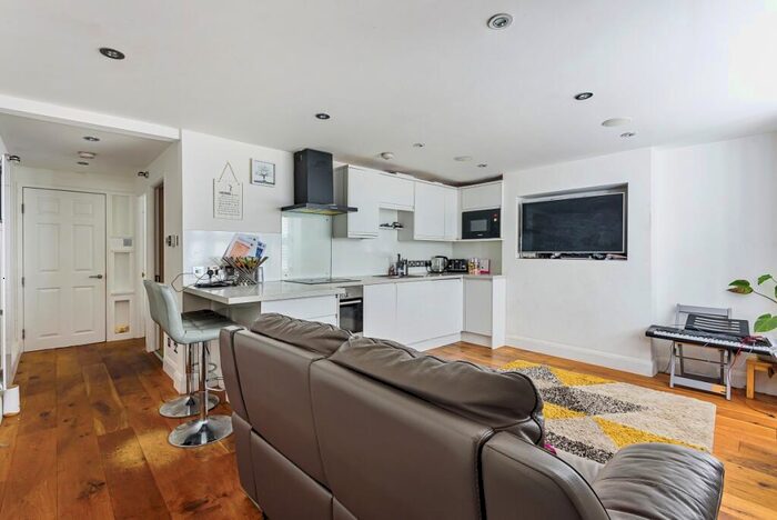 2 Bedroom Apartment To Rent In Luxor Street London, SE5