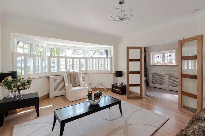 4 Bedroom House To Rent In Hampstead Gardens, Golders Green, London, NW11