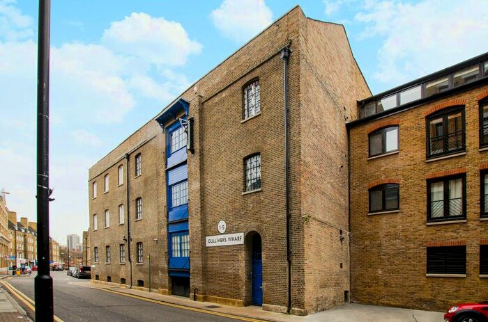 2 Bedroom Flat For Sale In Gullivers Wharf, Wapping, London, E1W