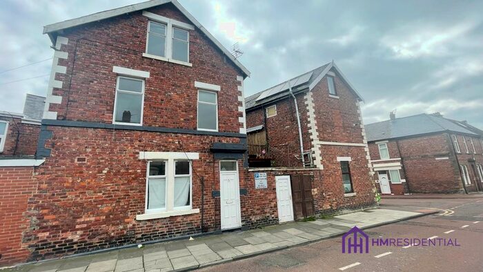 3 Bedroom End Of Terrace House To Rent In St. Albans Terrace, Gateshead, NE8
