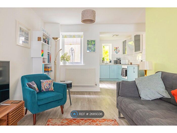 2 Bedroom Terraced House To Rent In Rochester Street, Brighton, BN2