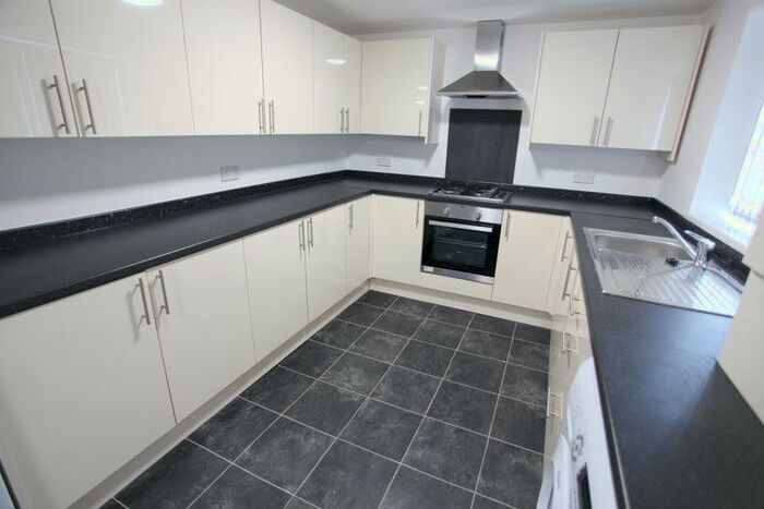 6 Bedroom Terraced House To Rent In Cotswold Street, L7