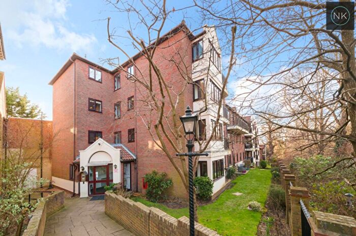 1 Bedroom Flat For Sale In Village Heights, Chingford Lane, Woodford Green, Essex, IG8