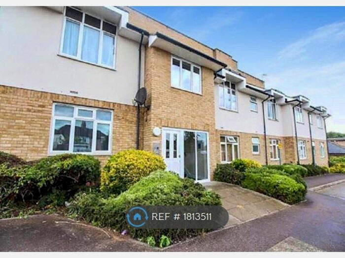 1 Bedroom Flat To Rent In Sharps Court, Hitchin, SG4