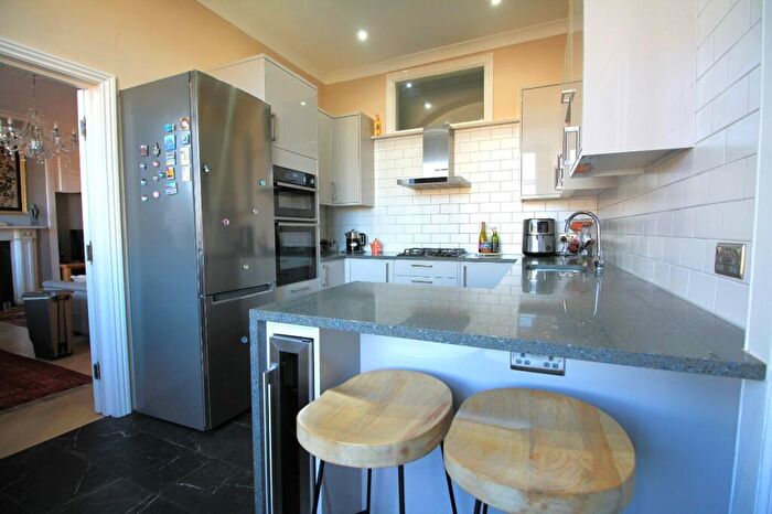 2 Bedroom Apartment To Rent In Lansdown Crescent, Cheltenham, Gloucestershire, GL50