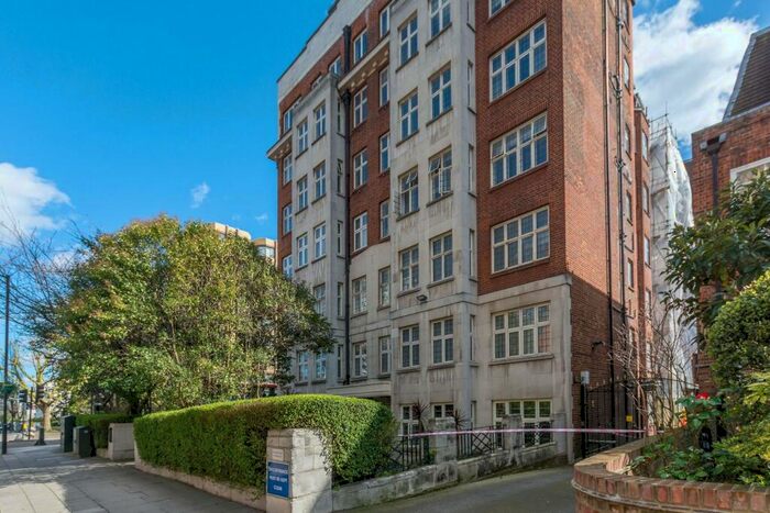 2 Bedroom Flat For Sale In Wellington Road, St John's Wood, London, NW8
