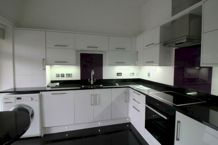 2 Bedroom Apartment To Rent In Monken Hadley House, Broad Road, Braintree, Braintree, CM7