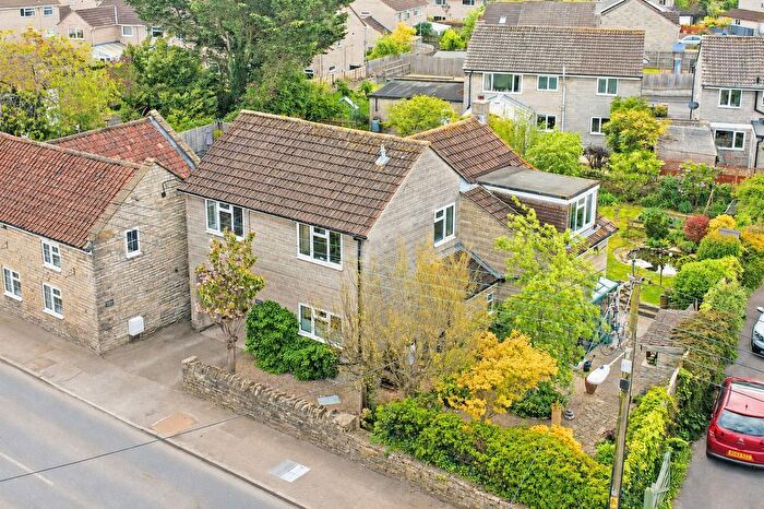3 Bedroom Detached House For Sale In Langport Road, Somerton, TA11