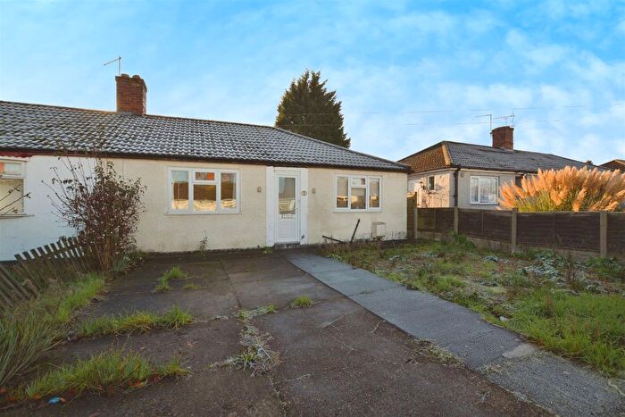 2 Bedroom Semi-Detached Bungalow To Rent In Rivelin Road, Scunthorpe, DN16
