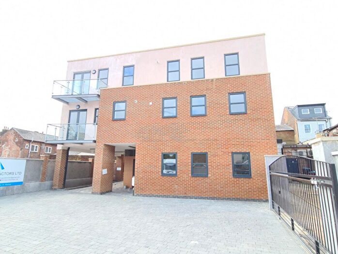 1 Bedroom Flat To Rent In High Street South, Dunstable, LU6