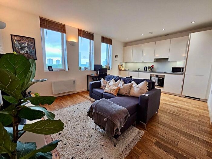 1 Bedroom Flat To Rent In Channelsea House, Stratford, E15