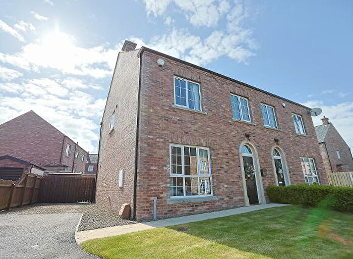 3 Bedroom Semi-Detached House For Sale In Lisnisky Crescent, Portadown, BT63