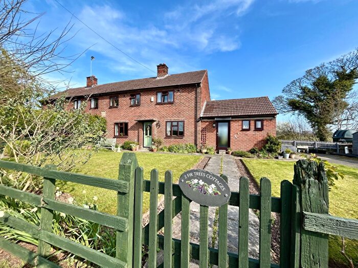 3 Bedroom Semi-Detached House For Sale In Fir Trees Cottages, Harbour Lane, Salwick, PR4