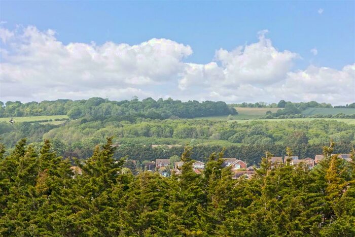 1 Bedroom Apartment To Rent In Columbia Drive, Worthing, BN13