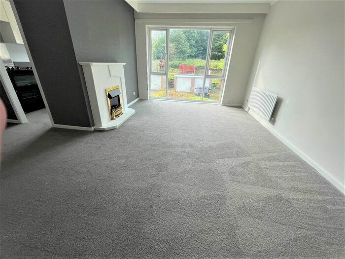 2 Bedroom Flat To Rent In Warren Lane, Chapeltown, Sheffield, S35