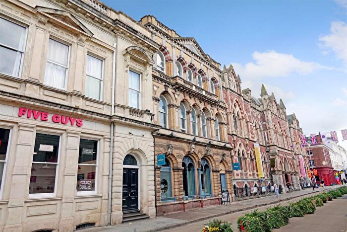 2 Bedroom Flat To Rent In Queen Street, EX4