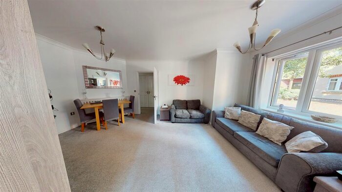 2 Bedroom Property To Rent In Penlon Place, Abingdon, OX14