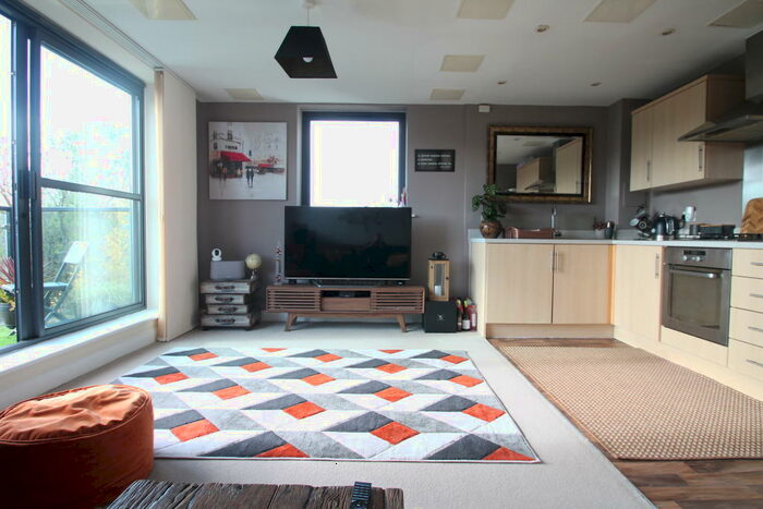 2 Bedroom Flat To Rent In Clifford Way, Maidstone, ME16