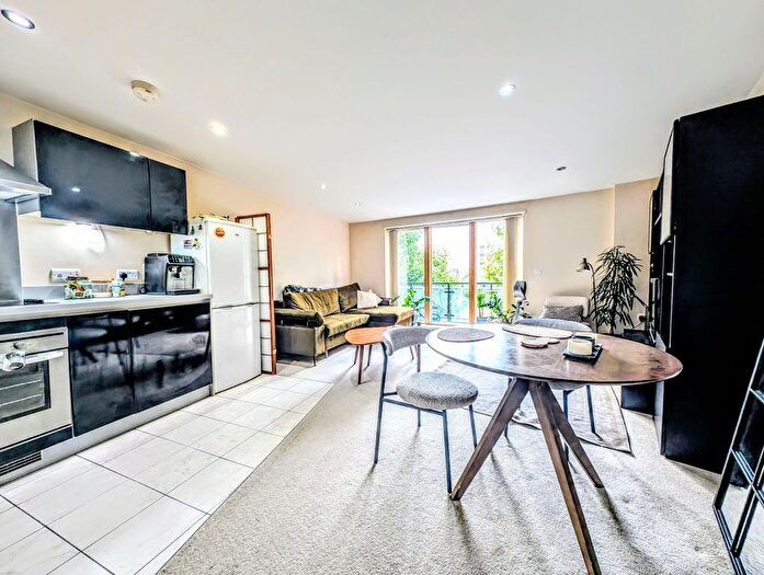 1 Bedroom Flat To Rent In Reed House, Durnsford Road, London, SW19