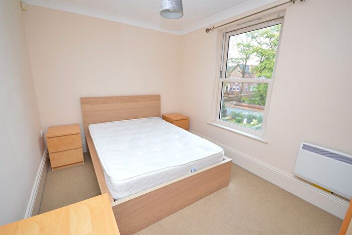 2 Bedroom Flat For Sale In Heaton Gardens, Heaton Moor Road, Heaton Moor, SK4