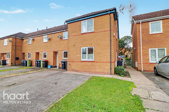 2 Bedroom End Of Terrace House For Sale In Calverleigh Crescent, Furzton, MK4