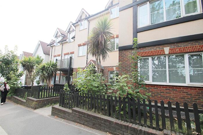 2 Bedroom Flat To Rent In Carshalton Road, Sutton, SM1