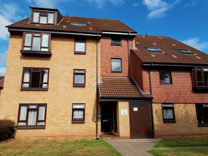 1 Bedroom Flat To Rent In Swan Gardens, Erdington, Birmingham, B23